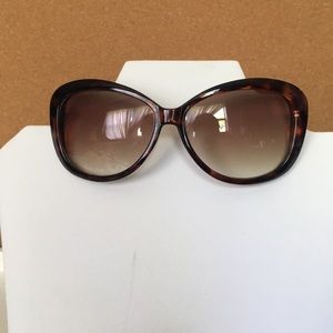 Brown sunglasses